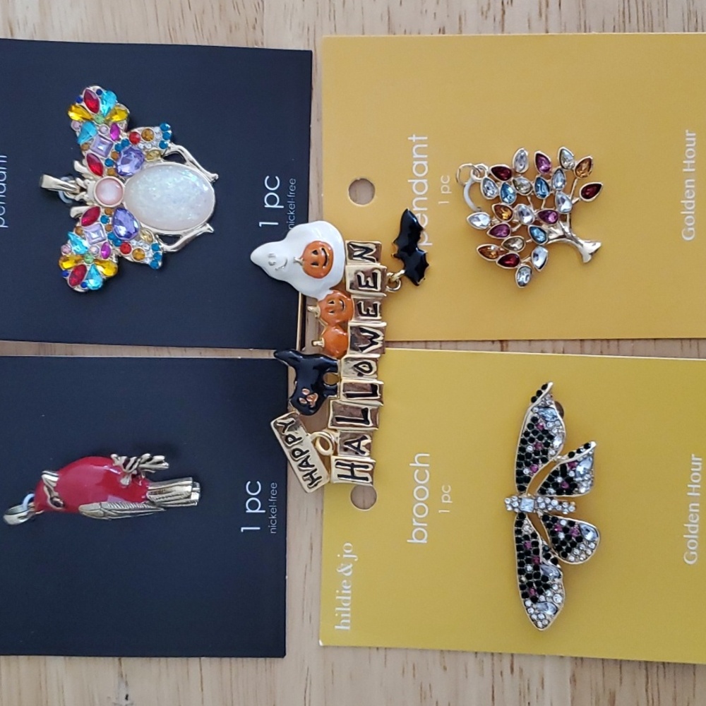 Butterfly Bird Multi Colored Stone Tree Pendant Broochs and Pins